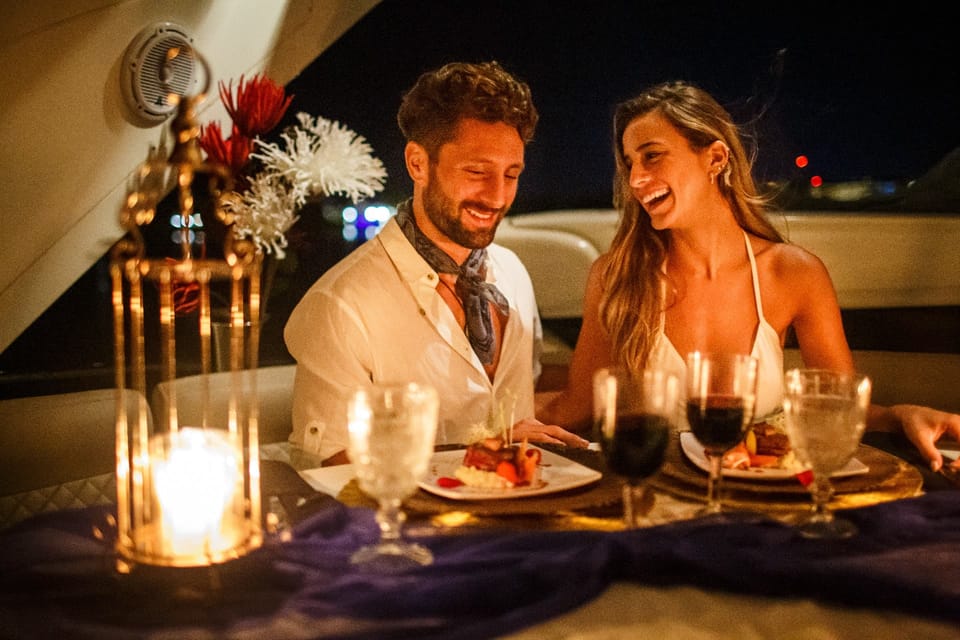 All-Inclusive Romantic Dinner Aboard a Luxurious Yacht